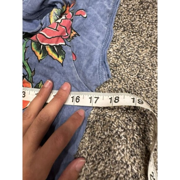 Vintage Ed Hardy Women’s V Neck Bling Shirt Skull Blue Medium EUC - Picture 6 of 6